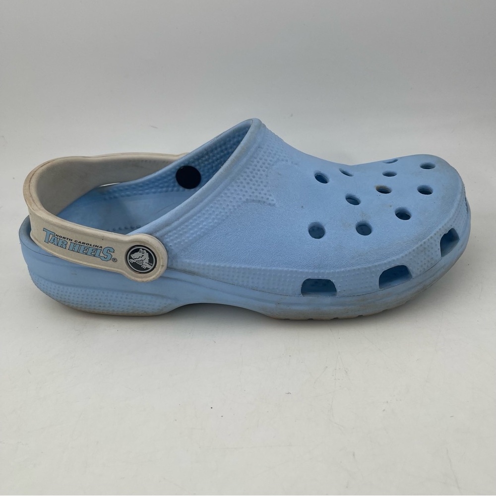 Crocs Unisex Classic UNC Tarheels Lt. Blue Waterproof Clogs Shoes- M/6-7 | W 8-9